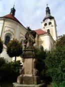 Socha sv. Jana Nepomuckého z roku 1730.