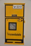 Automat na telegrafní blankety.