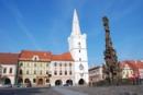Radnice a sloup nejsvětější trojice na Mírovém náměstí.
