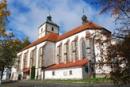Kostel Povýšení sv. Kříže v Benešově nad Ploučnicí.
