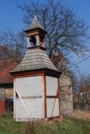 Lidová zvonice z roku 1749.