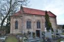 Kostel sv. Víta.na hřbitově.