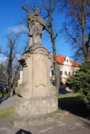 Socha u kostela sv. Havla.