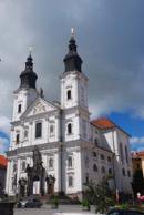 Pohled na kostel Neposkvrněného početí Panny Marie a sv. Ignáce.