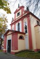 Kostel sv. Václava z počátku 13. století.
