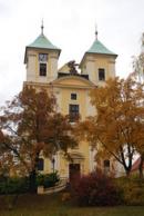 Pohled na kostel sv. Archanděla Michaela.