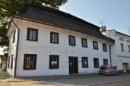Roubená škola z roku 1785.