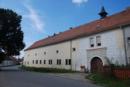 Hospodářský dvůr.