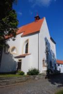 Průčelí kostela sv. Martina.