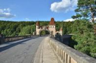 Les Království