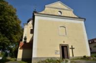 Průčelí kostela sv. Jiljí.