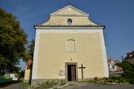 Průčelí kostela svatého Jiljí.