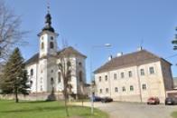 Kostel sv. Petra a Pavla.