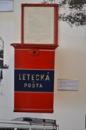 Schránka letecké pošty.