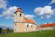 Pohled na kostel svatého Jana Evangelisty.
