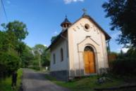 Zdejší kaplička.