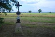 Křížek u silnice směrem na Třeboň.