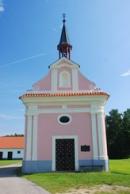 Pozdně barokní kaple nedaleko Třeboně.