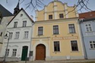 Pohled na Husovu knihovnu.