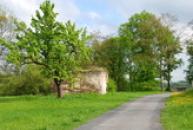 Cestou kolem hřbitova...