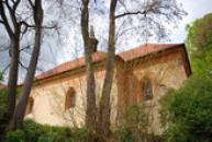 Kostel Všech svatých od východu.