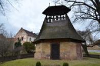 Dřevěná zvonice.