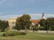 Panorama města.