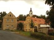 Pohled na místní náves.