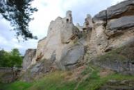 Zřícenina hradu ležící 2,5 km východně od Úštěku.