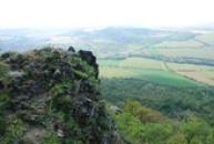 Výhled na krajinu v okolí.