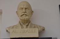 Busta Aloise Jiráska.