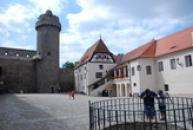 Hradní studna na druhém nádvoří.