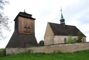 Želenice na Kladensku - Zvonice a kostel sv. Jakuba Většího.