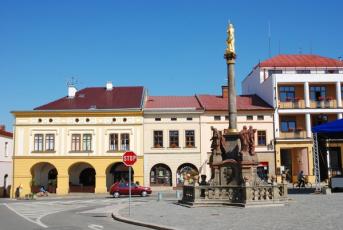 Dobruška - Mariánský sloup na zdejším náměstí.