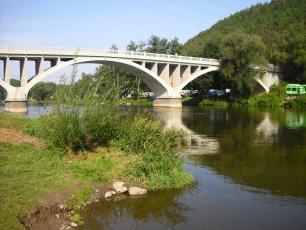 Zvíkovec na Rokycansku - Most přes řeku Berounku.