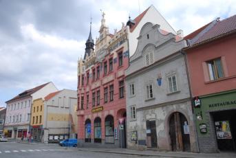 Strakonice - Budova České spořitelny na Velkém náměstí.