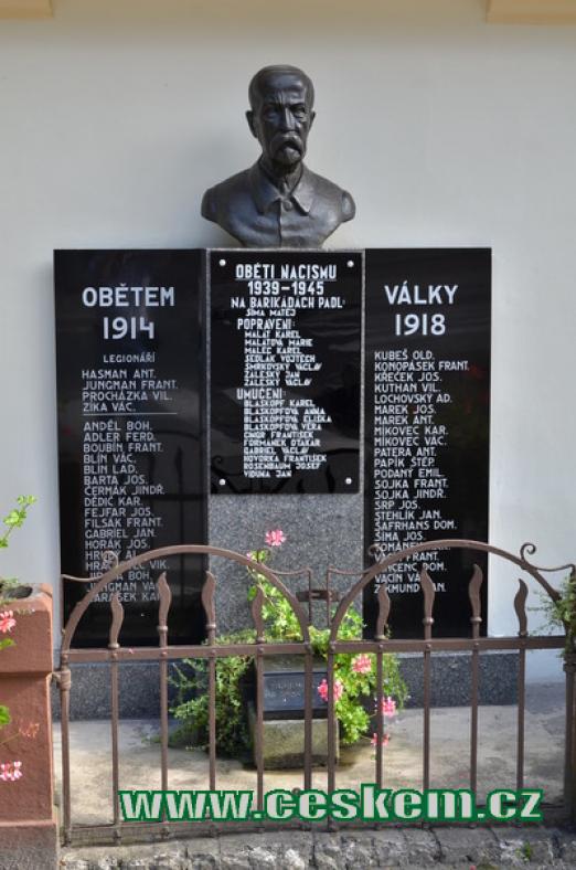 Památník obětem války.