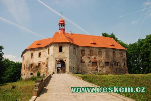 Renesanční zámek ve Stráži pod Ralskem.