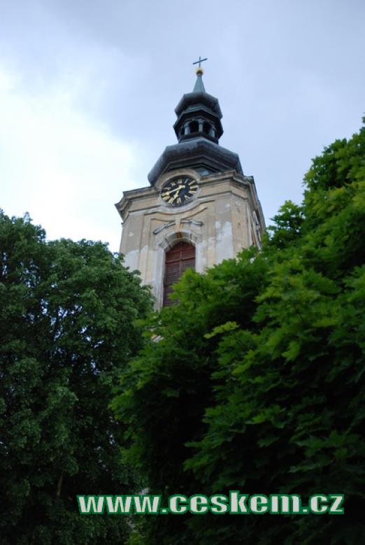 Kostel sv. Petra a Pavla z let 1766–1776.
