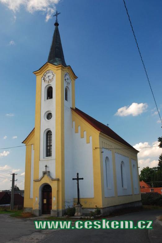 kostel sv. Jana Nepomuckého.
