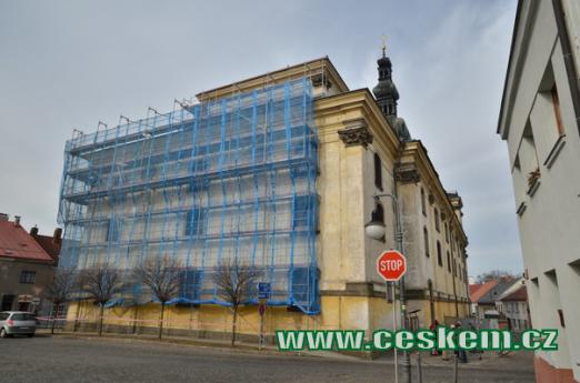 Rekonstrukce kostela Nanebevzetí Panny Marie.
