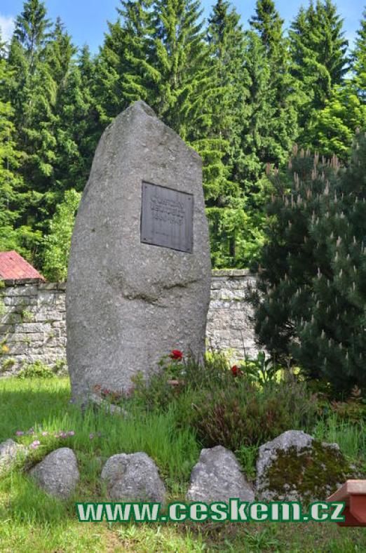 Památník Gustava Leuterta.