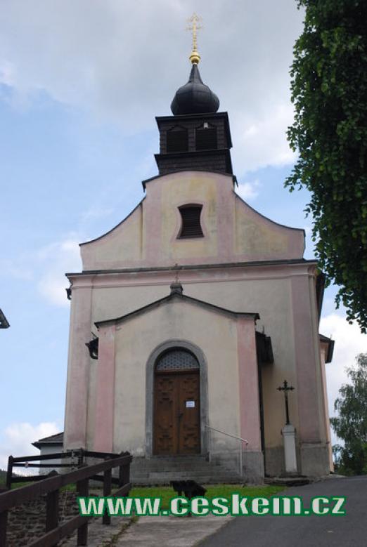 Pohled na kostel Panny Marie Bolestné.