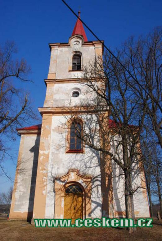 Kostel Nanebevzetí Panny Marie.
