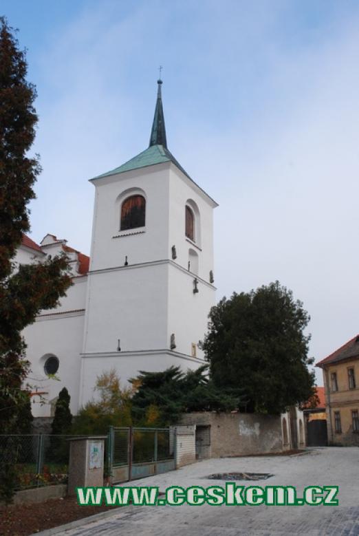 Kostel sv. Gotharda v Brozanech.
