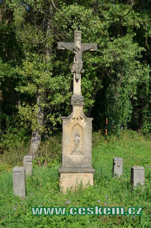 Kříž v západní části obce.