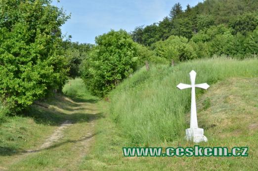 Křížek u cesty směrem na Srbeč.