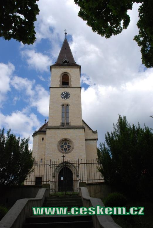 Opukový kostel sv. Markéty.
