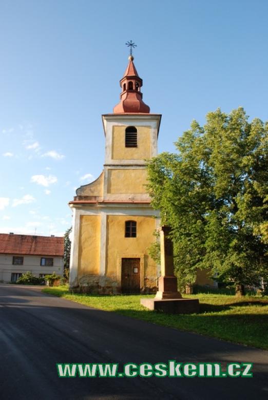 Kostel sv. Prokopa z 18. století.
